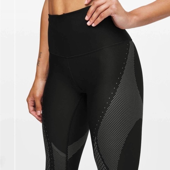 Lululemon - Mapped Out High-Rise Tight 28” - Picture 5 of 10